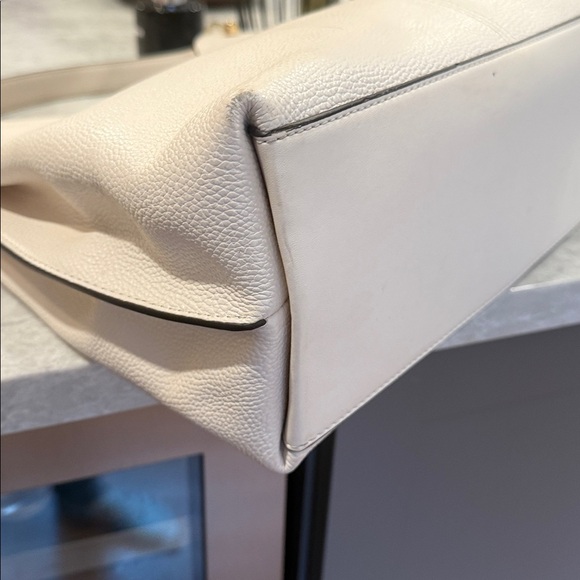 Michael Kors Joan Large Slouchy Leather Shoulder Bag in light cream - Picture 9 of 12